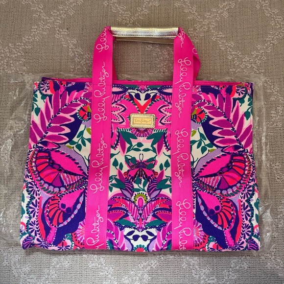 NIB GWP Lilly Pulitzer Logo Tote / She’s TooFly Engineered - Picture 1 of 6